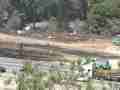 8-1-2016 14fwy fire 4K - east end firemen hosing with houses BG V20355 Cat.#V20355, 3840x2160 H.264/MPEG-4 AVC/avc1(.MP4), 14 sec. at 29.971fps 